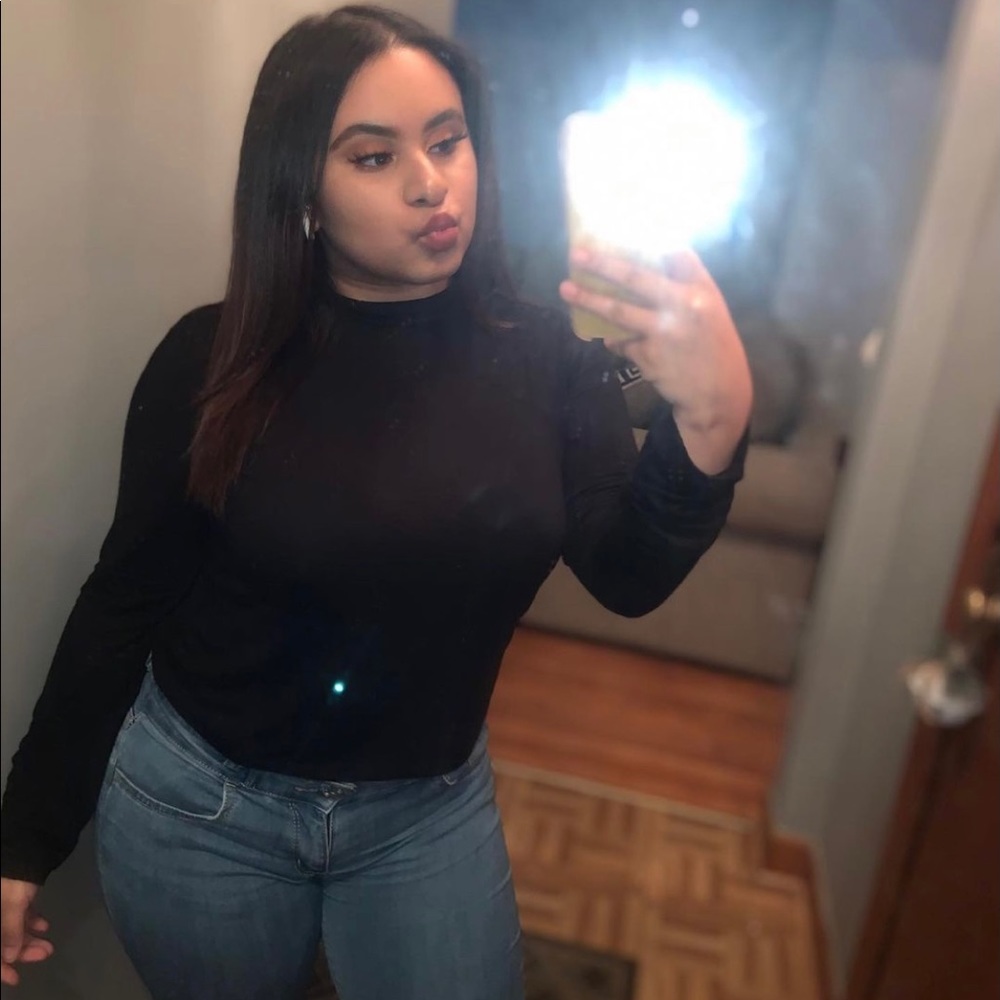 Meet your Posher, Cecilia